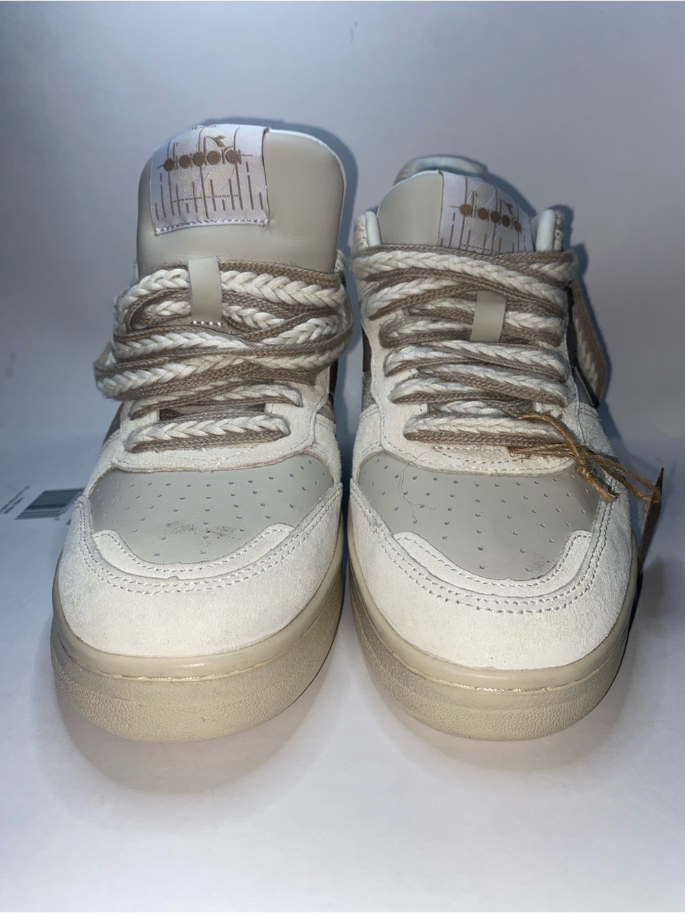 Diadora man Cream & Tan Low-Top Sneakers with Braided Laces
